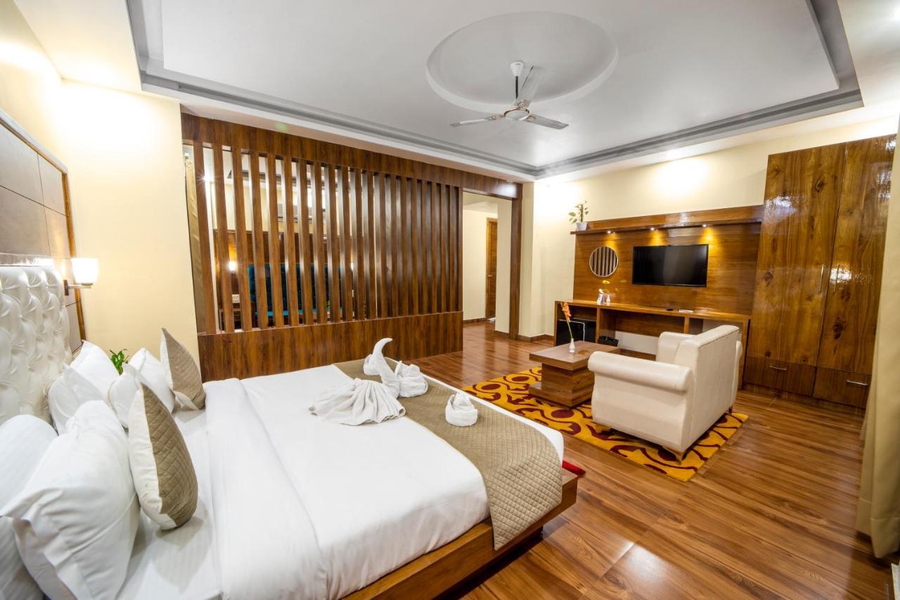 Hotel Divine Lakshmi Ganga Rishikesh Exterior photo