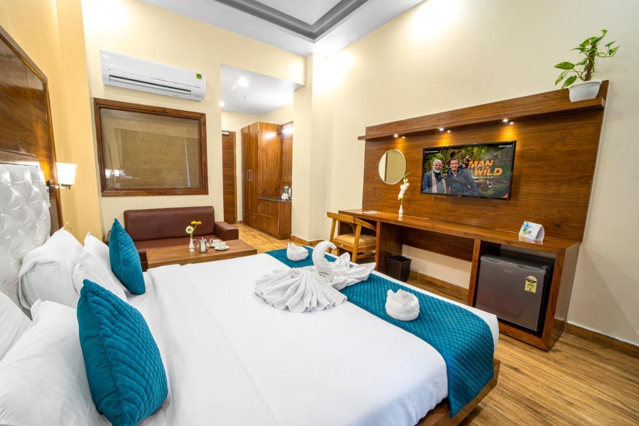 Hotel Divine Lakshmi Ganga Rishikesh Exterior photo